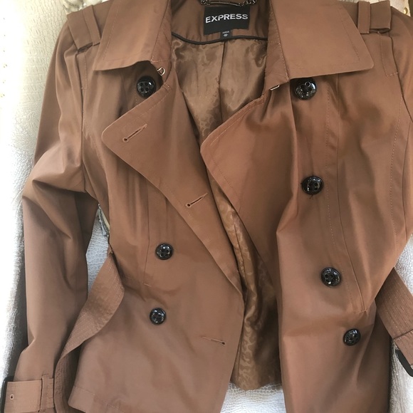 Express Trench Waistcoat - Picture 7 of 8